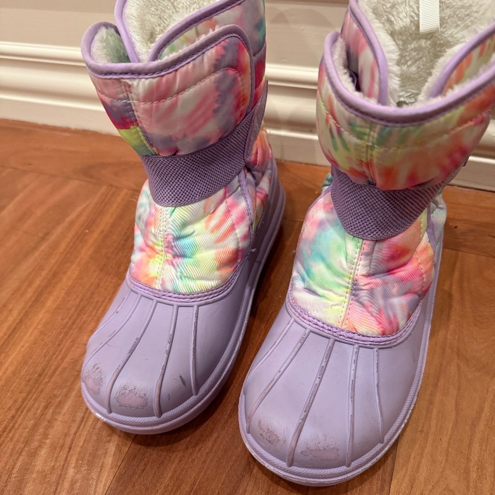 Girls snow boots size 3